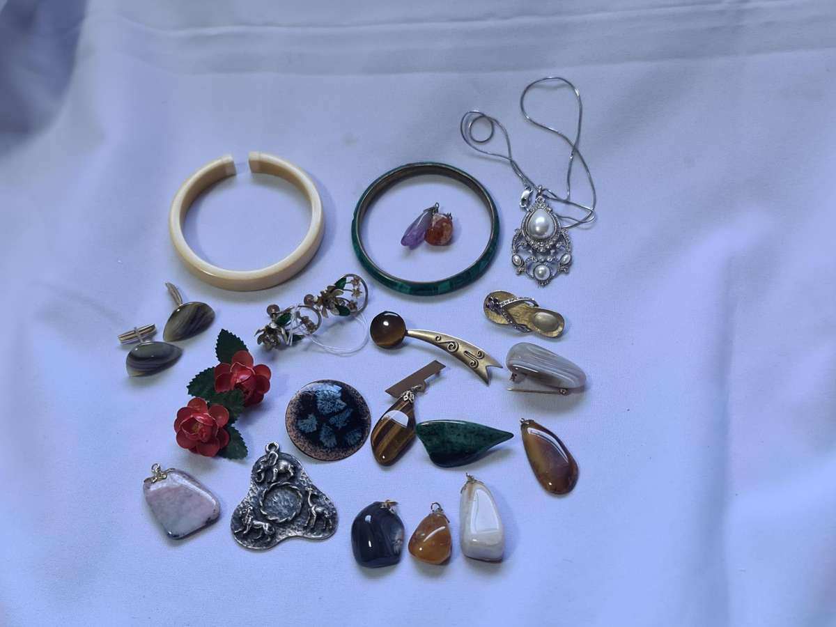 Mixed Vintage Jewelry