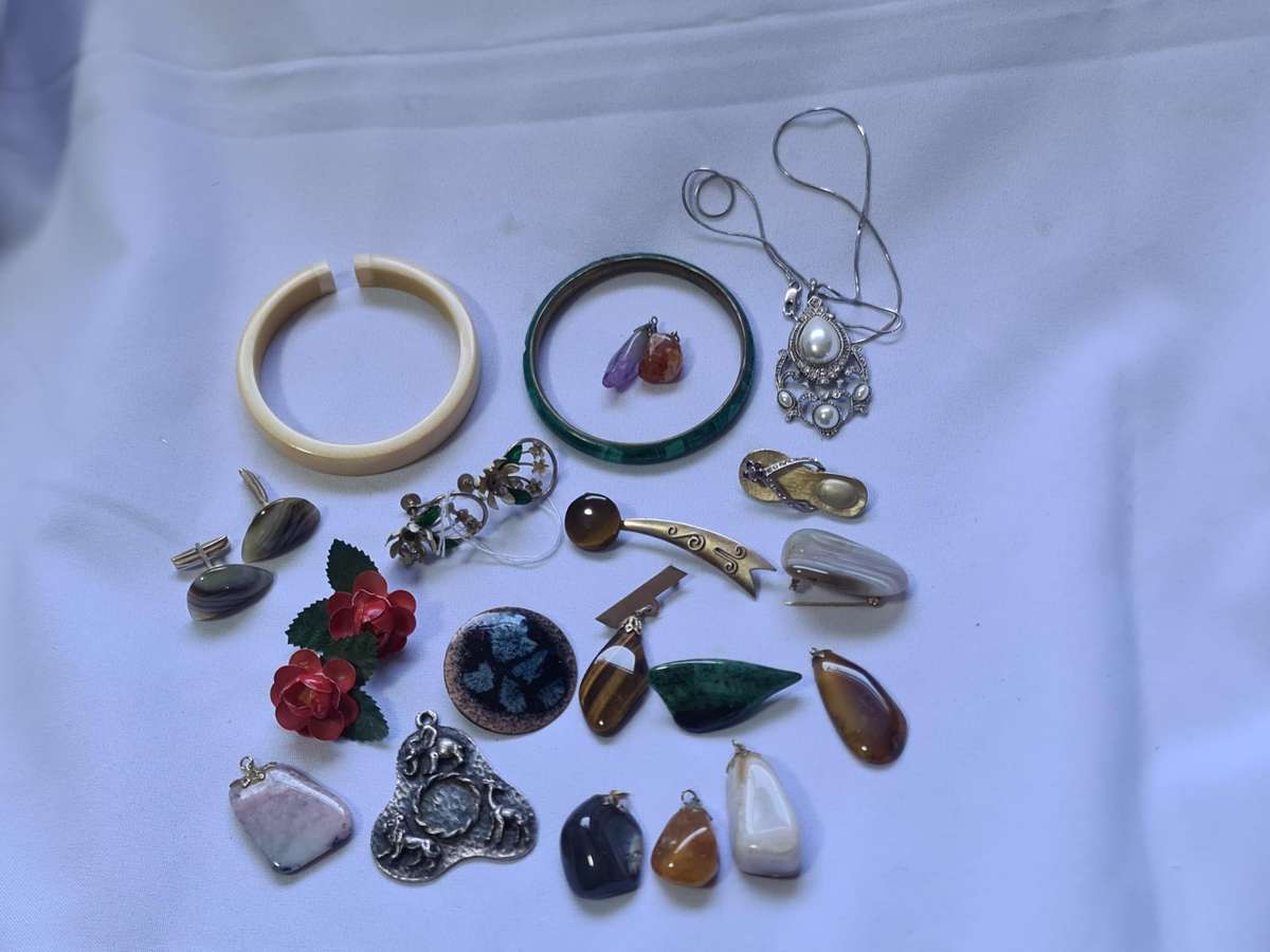 Mixed Vintage Jewelry
