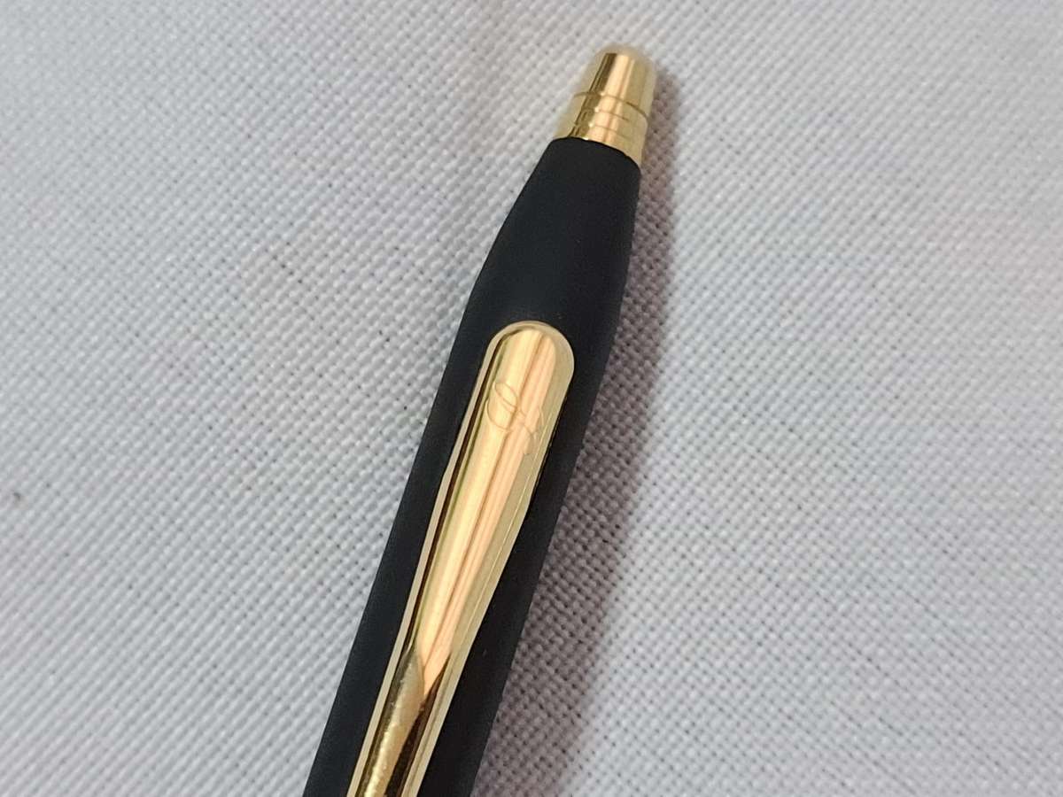 X14 Mixed pens. Cross, Big, Pilot etc.