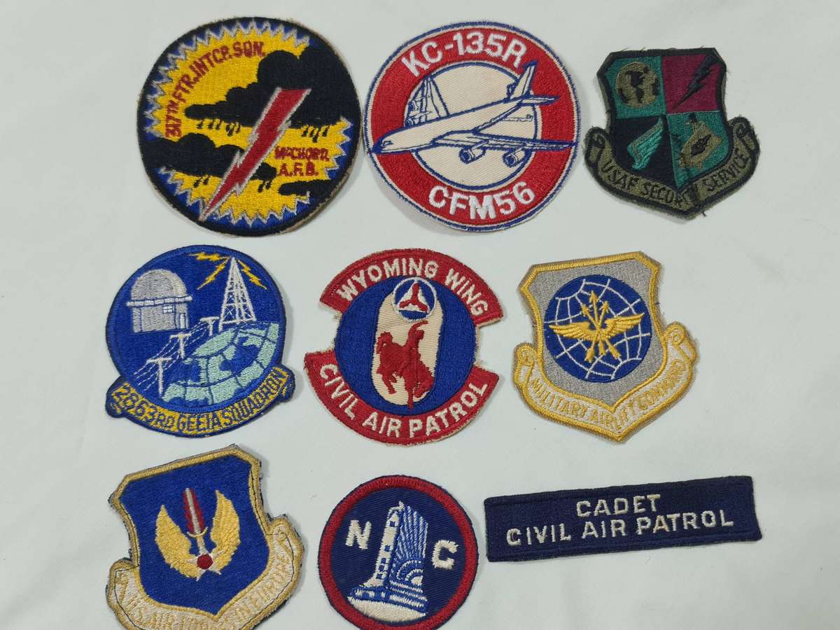 Mixed lot of American patches