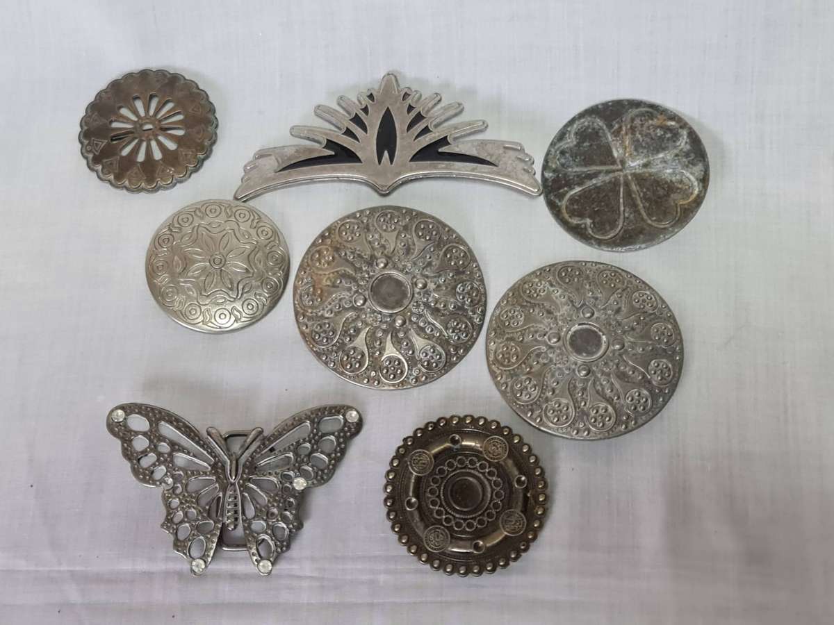 X8 Mixed vintage metal belt buckles