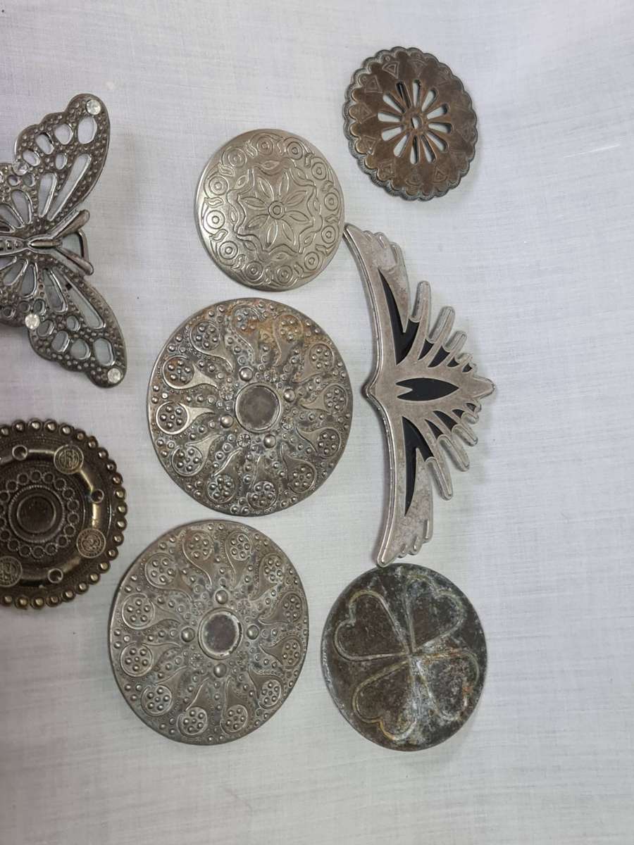 X8 Mixed vintage metal belt buckles