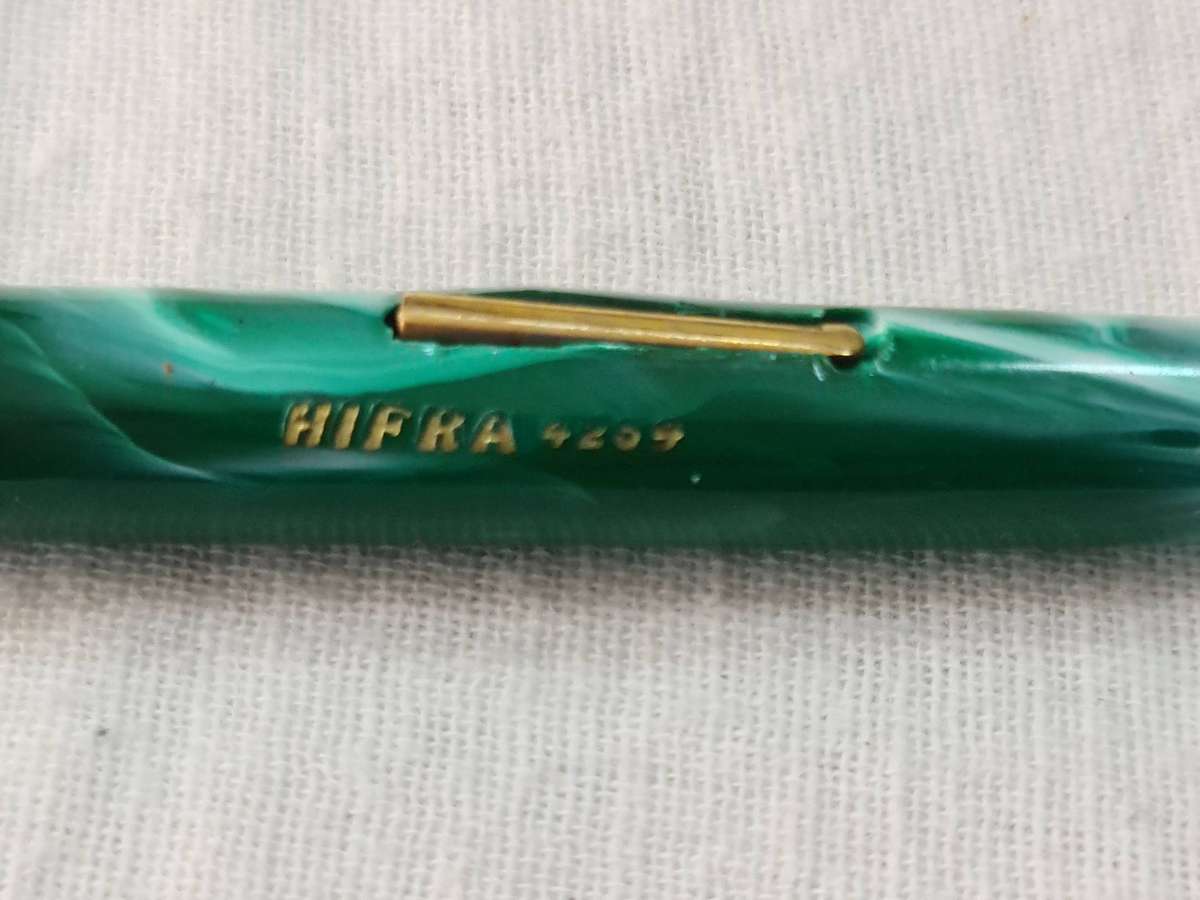 Pen: Vintage Hifra 4254 vintage  green fountain pen