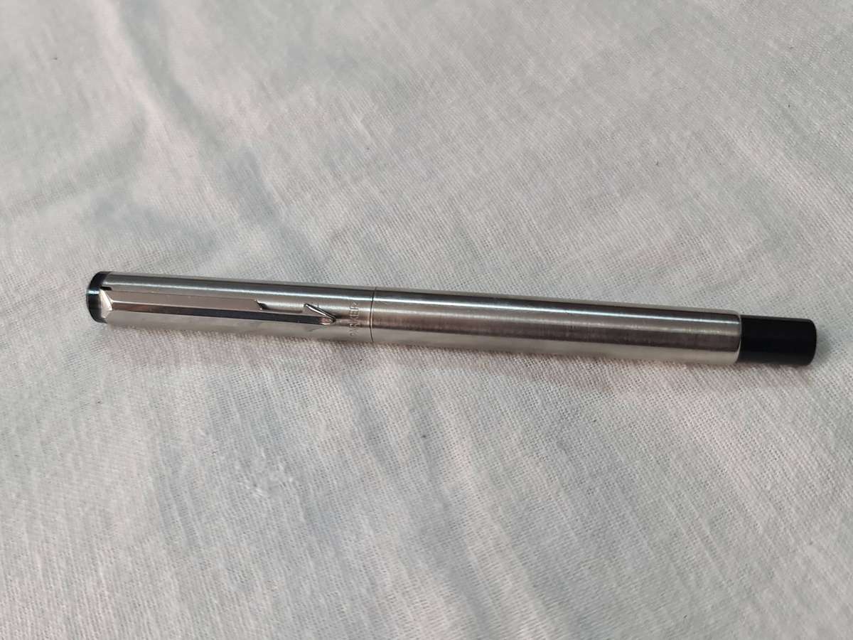 Pen: Vintage Stainless steel parker fountain pen