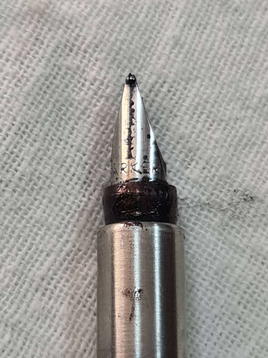 Pen: Vintage Stainless steel parker fountain pen