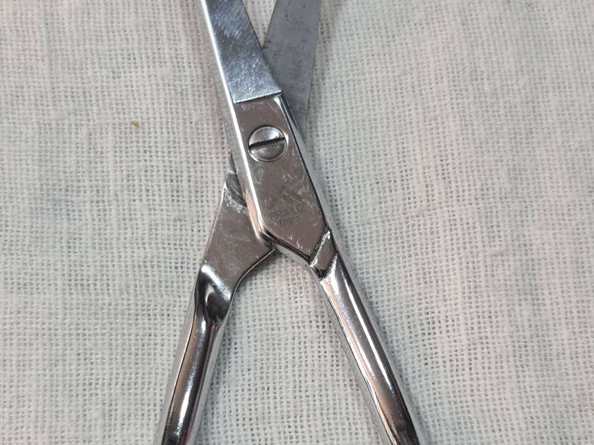 Fraliz Machine Scissors, Step Handle + Curved Blade