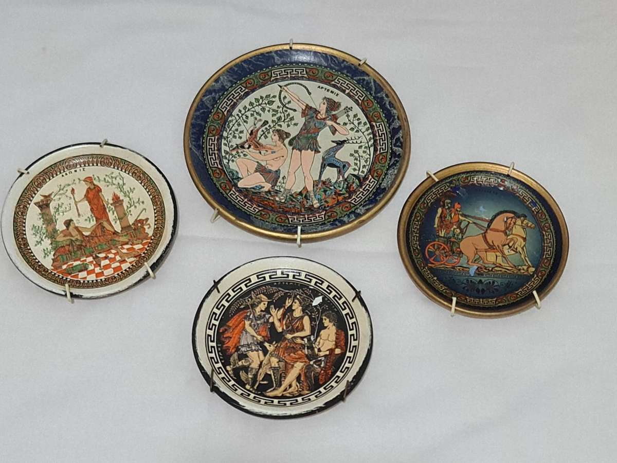X4 Made in Greece decor plates
