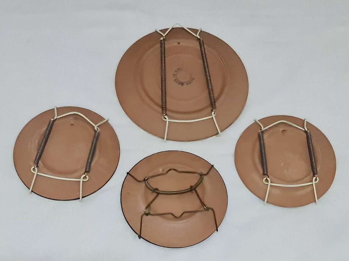 X4 Made in Greece decor plates