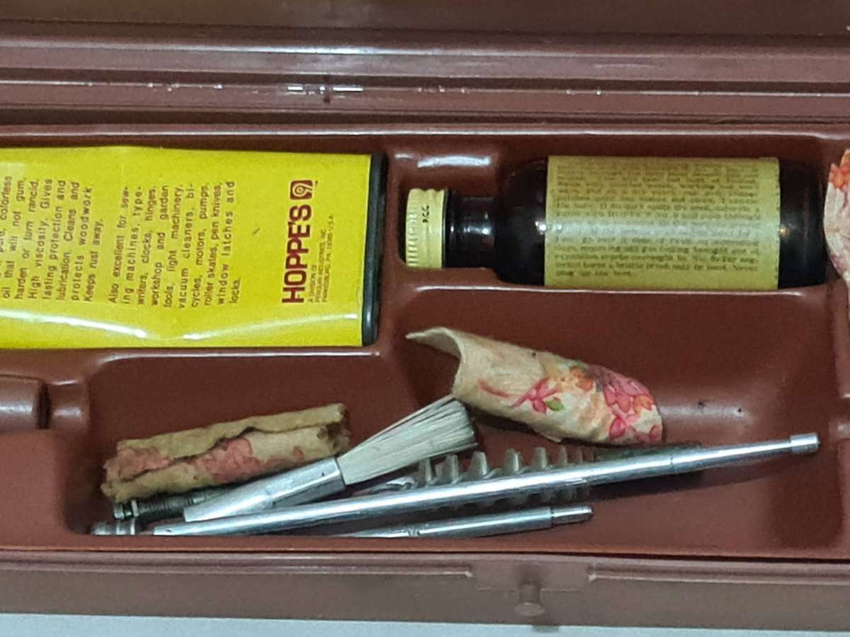 Vintage 1962 Hoppe's long gun and pistol cleaning kit. Incomplete