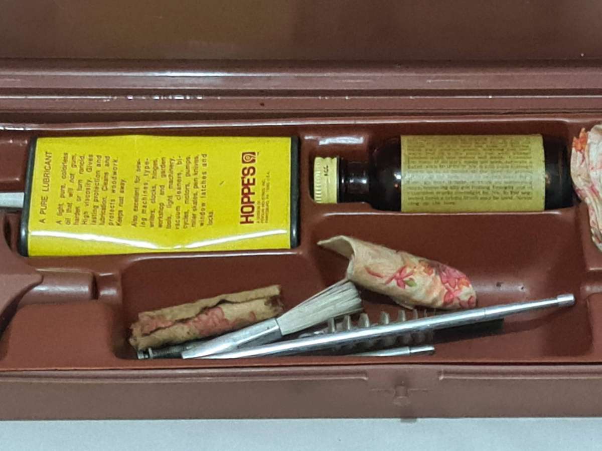 Vintage 1962 Hoppe's long gun and pistol cleaning kit. Incomplete