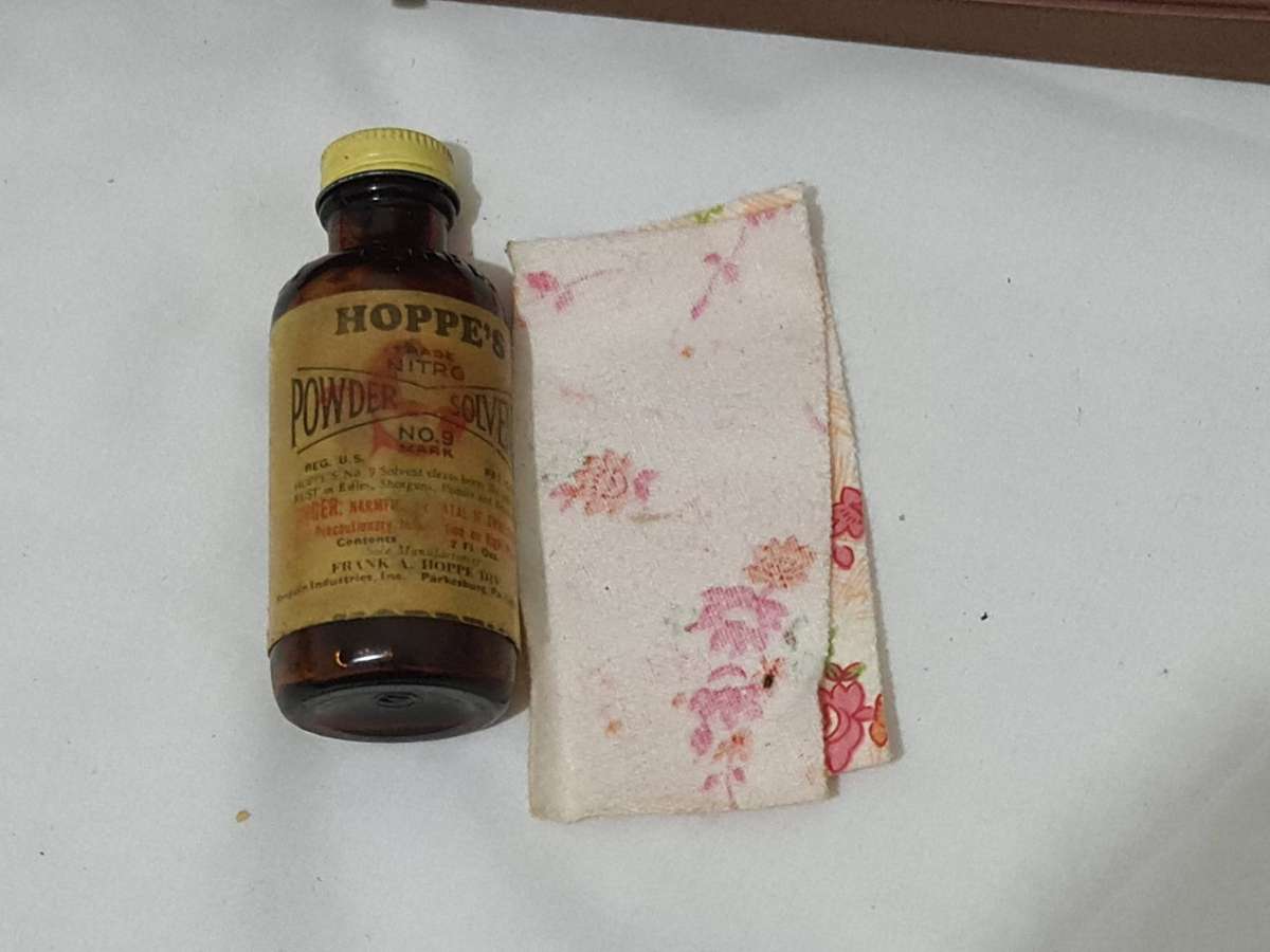 Vintage 1962 Hoppe's long gun and pistol cleaning kit. Incomplete