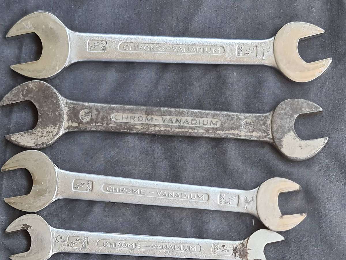 Tools: X6 Chrome-vanadium wrenches