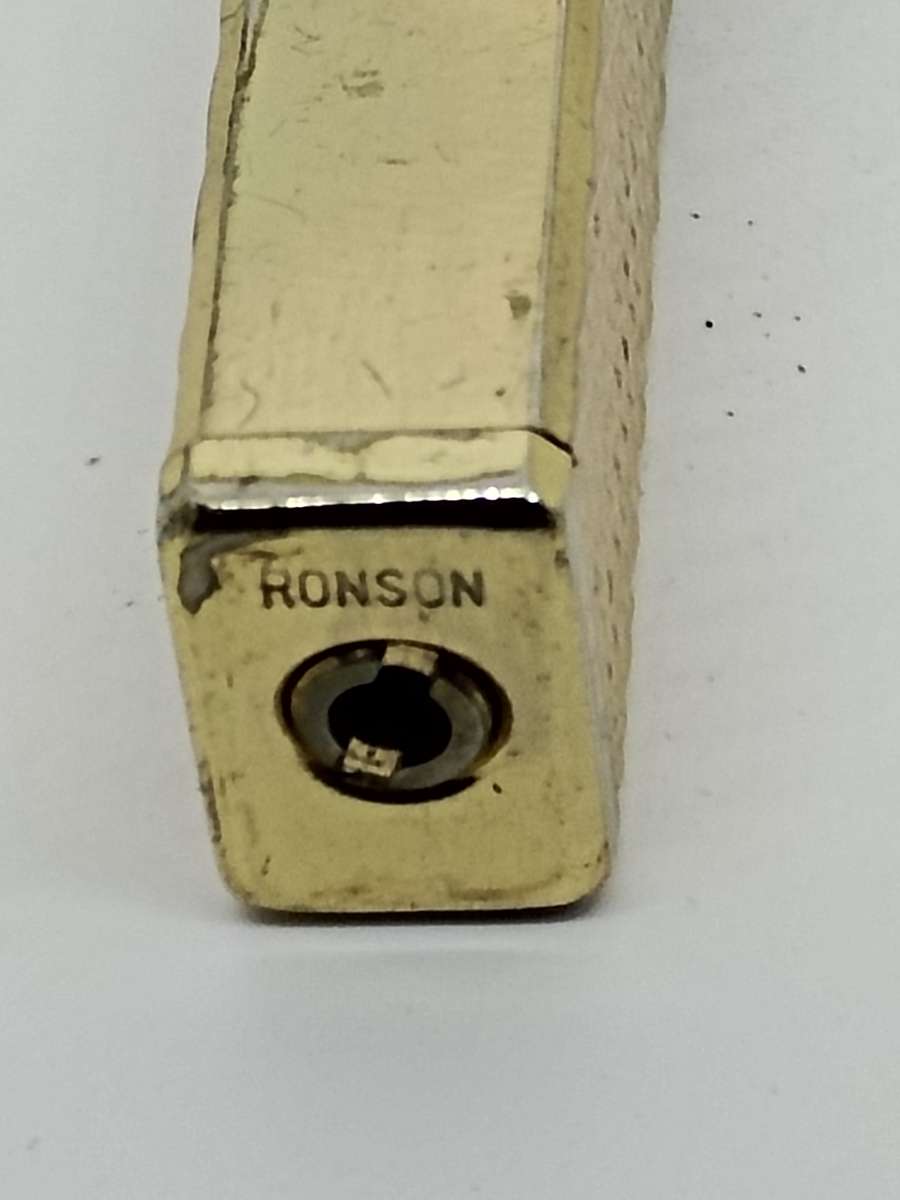 Vintage gold tone Ronson lighter