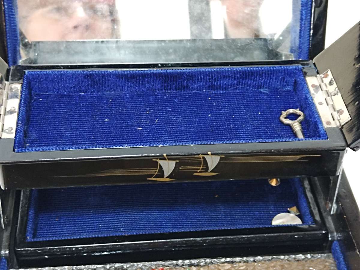 Circa 1950's Japanese musical jewelry Box