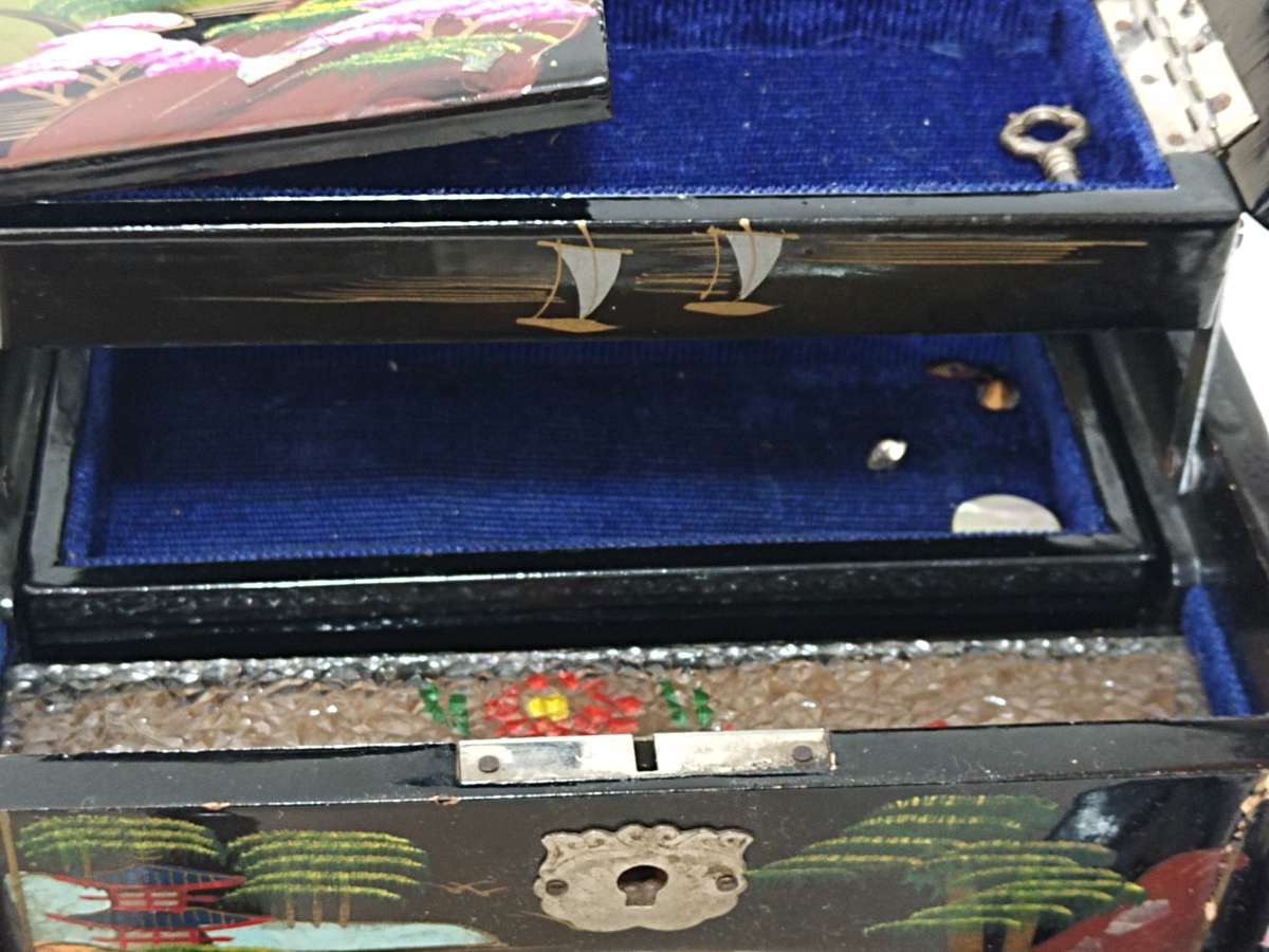 Circa 1950's Japanese musical jewelry Box