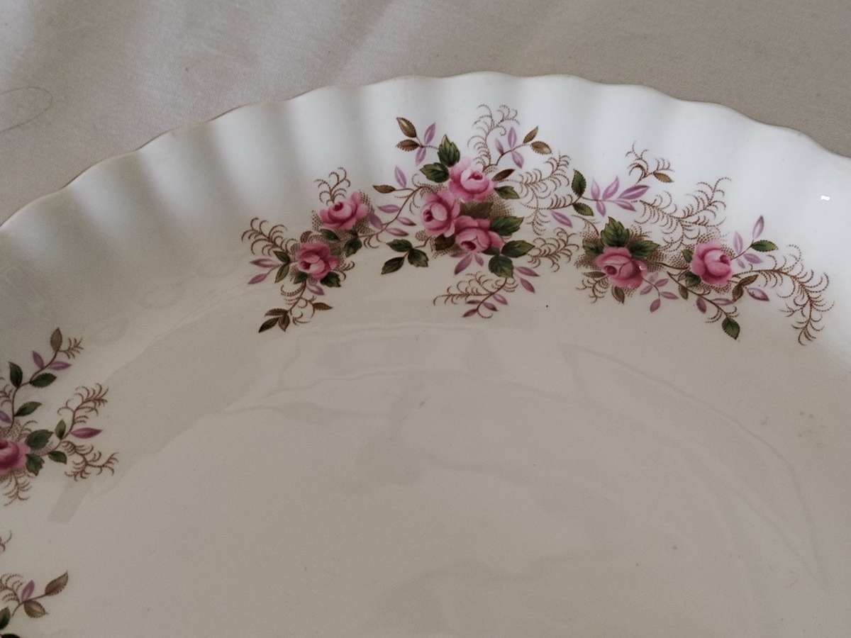 Royal Albert Lavender Rose Cake plate