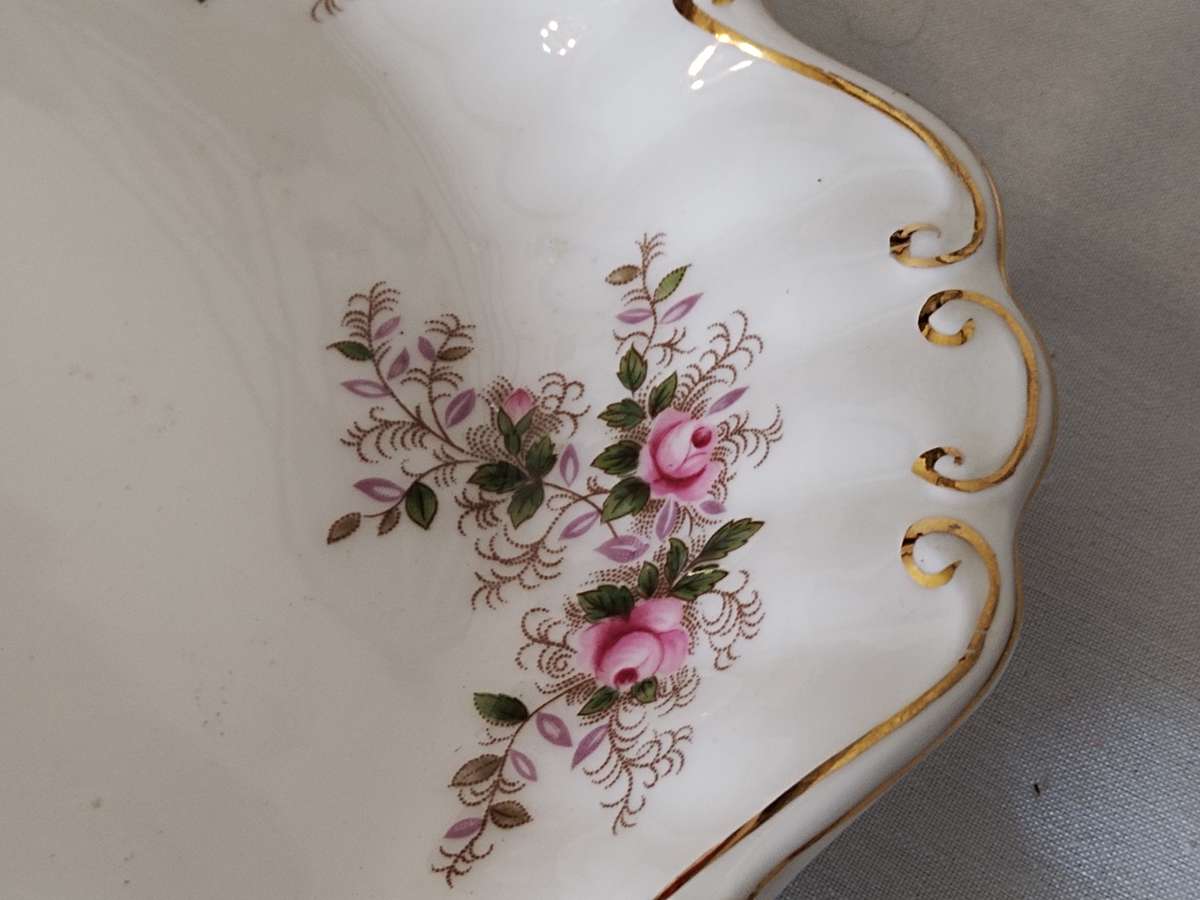 Royal Albert Lavender Rose Cake plate