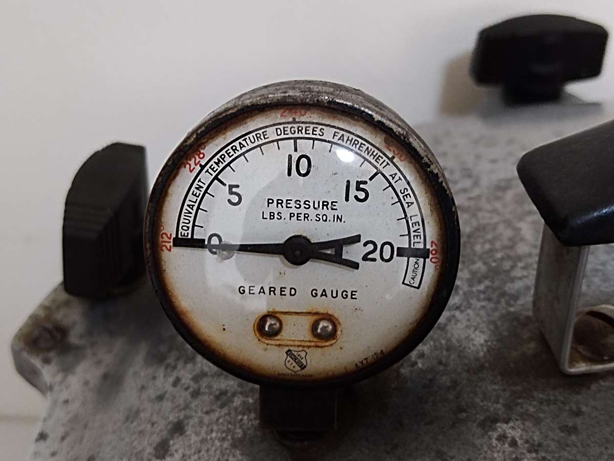 American Pressure cooker/canner