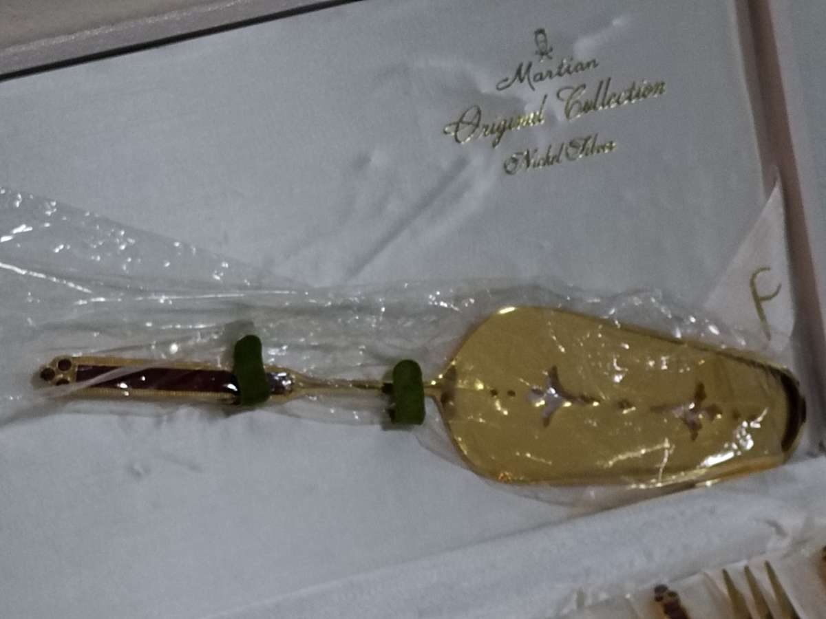 15 Piece gold plated set in original box