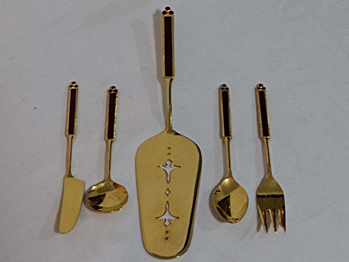 15 Piece gold plated set in original box