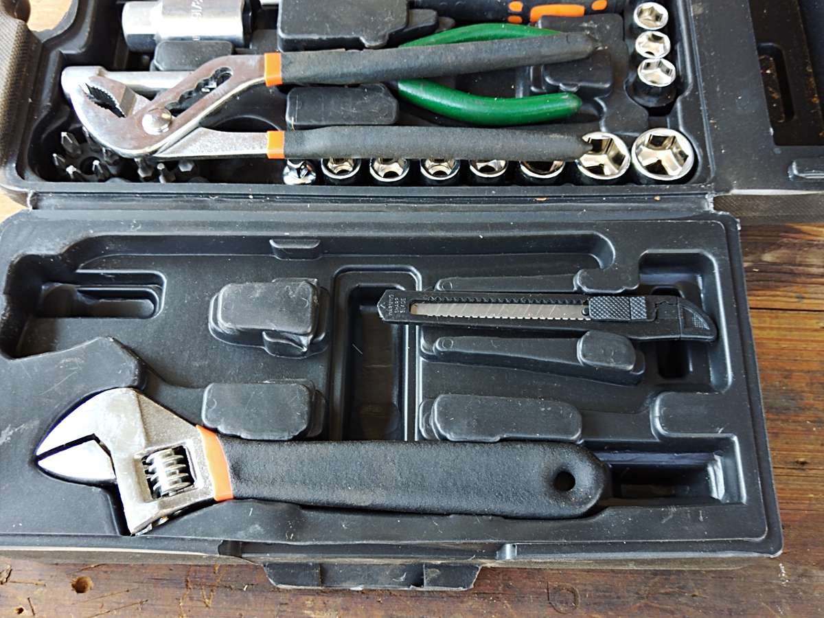 Set of tools in original case