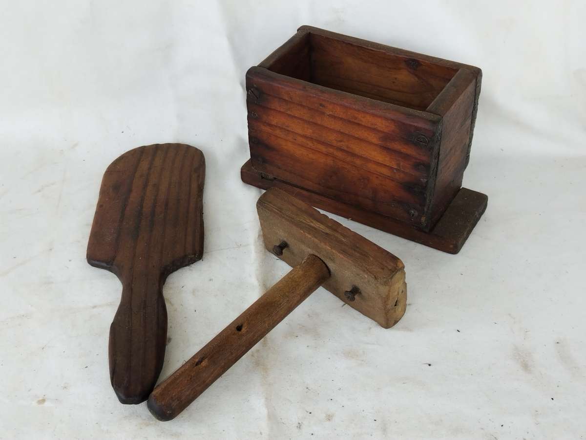 Vintage style butter mould