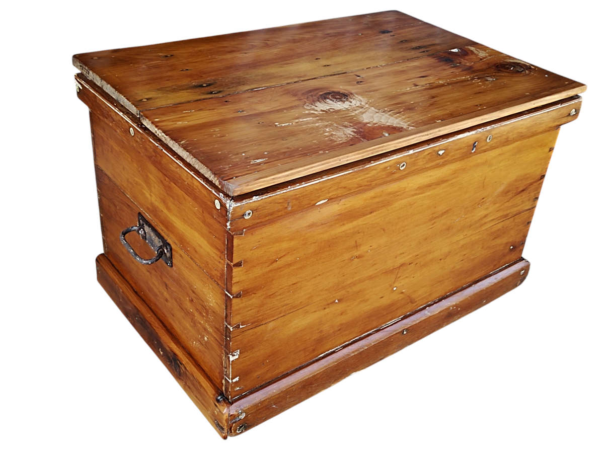 Oregon and yellowwood? 19th century kist