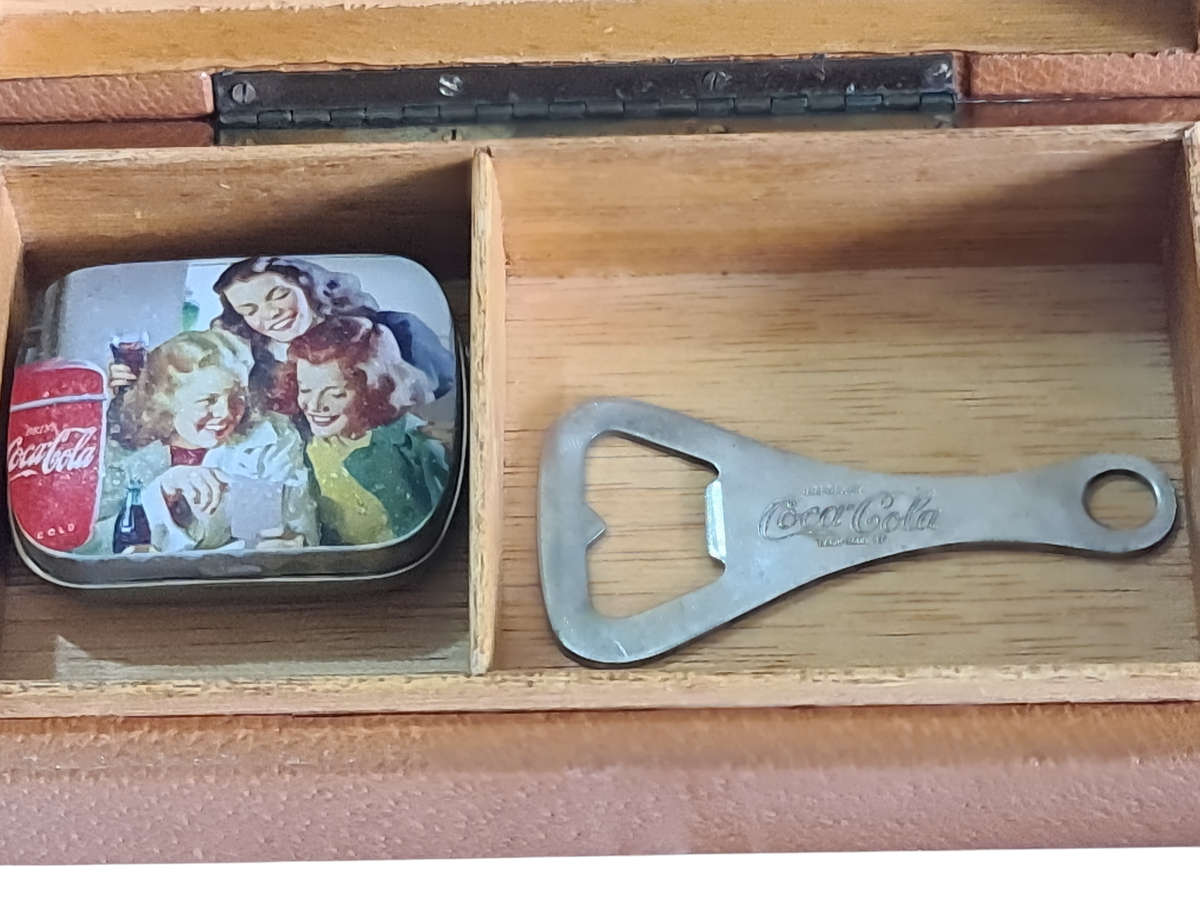 "With Compliments Coca Cola Bottling  Company of Johannesburg" Card box