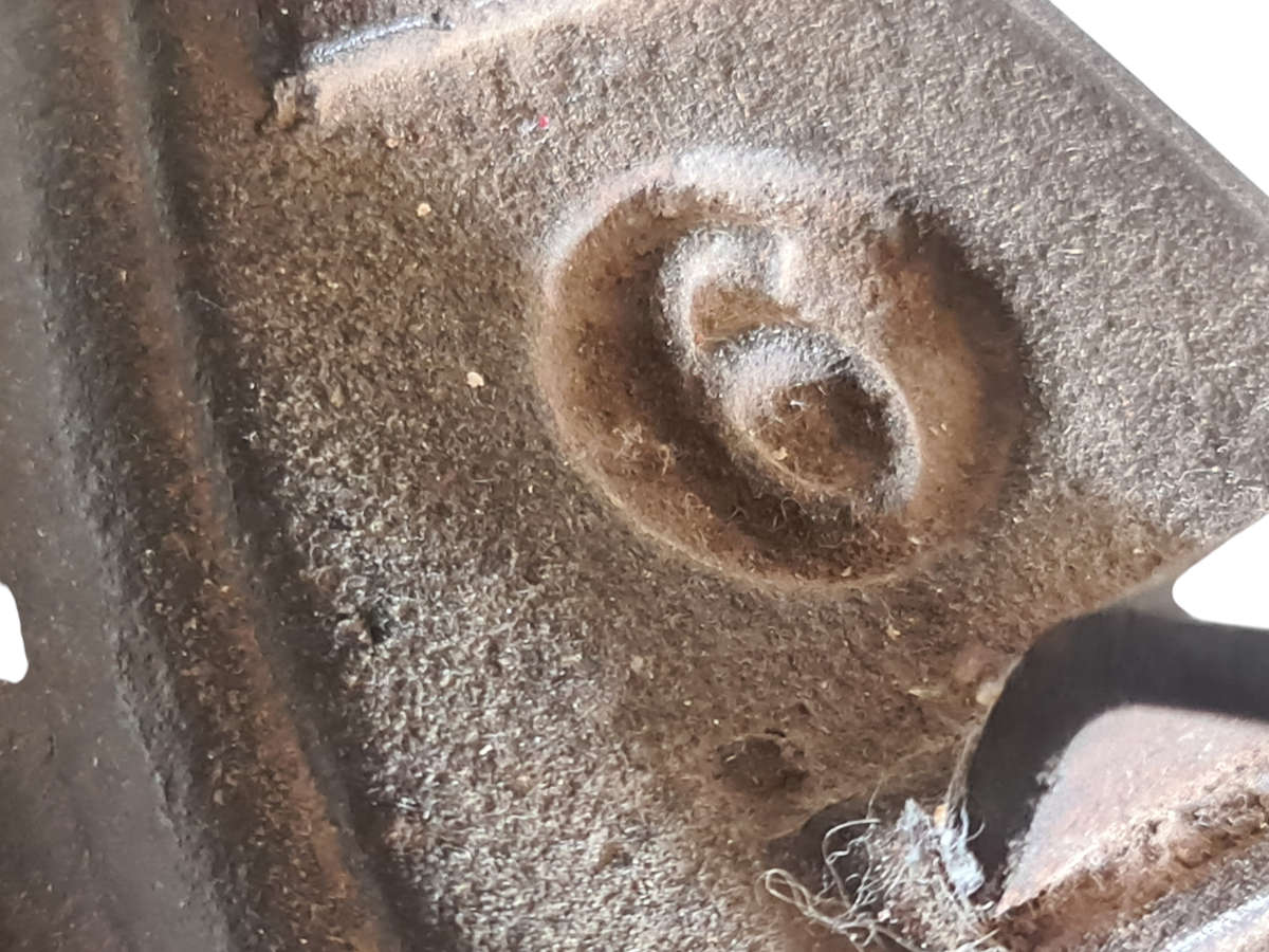 No 6 Sad iron made of cast iron