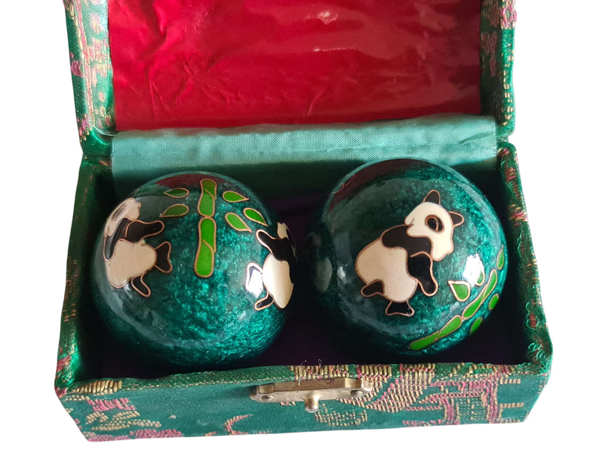 2Pcs Chinese Health Exercise Stress Baoding Balls Relaxation Therapy YIN YANG