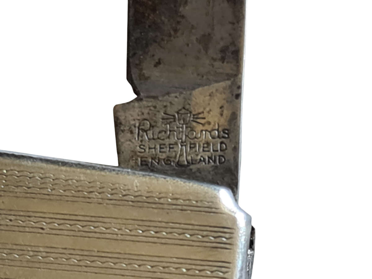 Vintage traveling manicure set in Leather poach. England