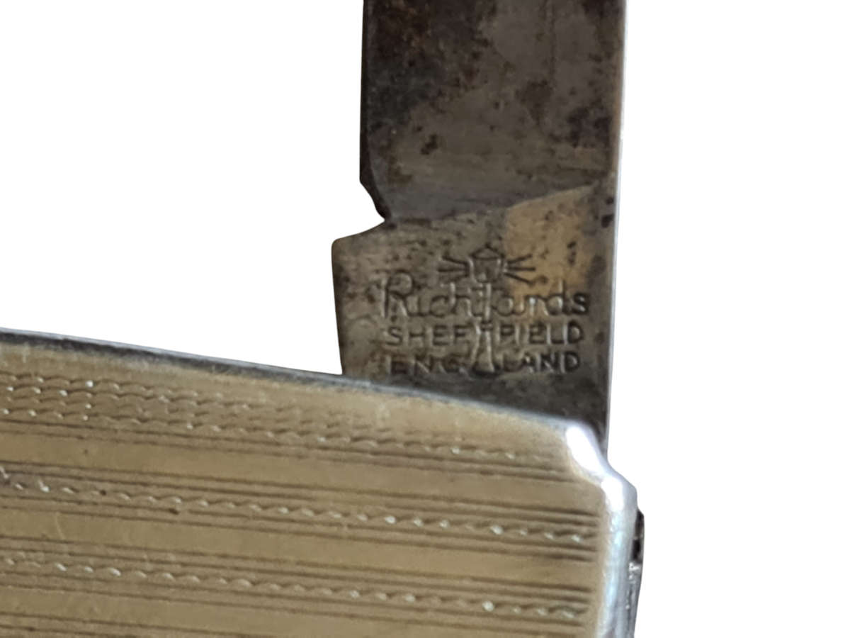 Vintage traveling manicure set in Leather poach. England