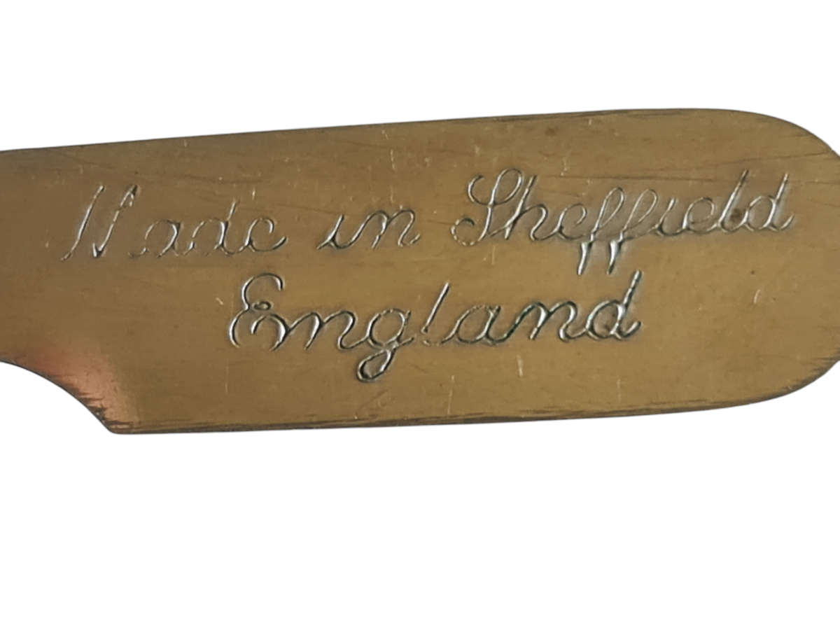 Vintage traveling manicure set in Leather poach. England