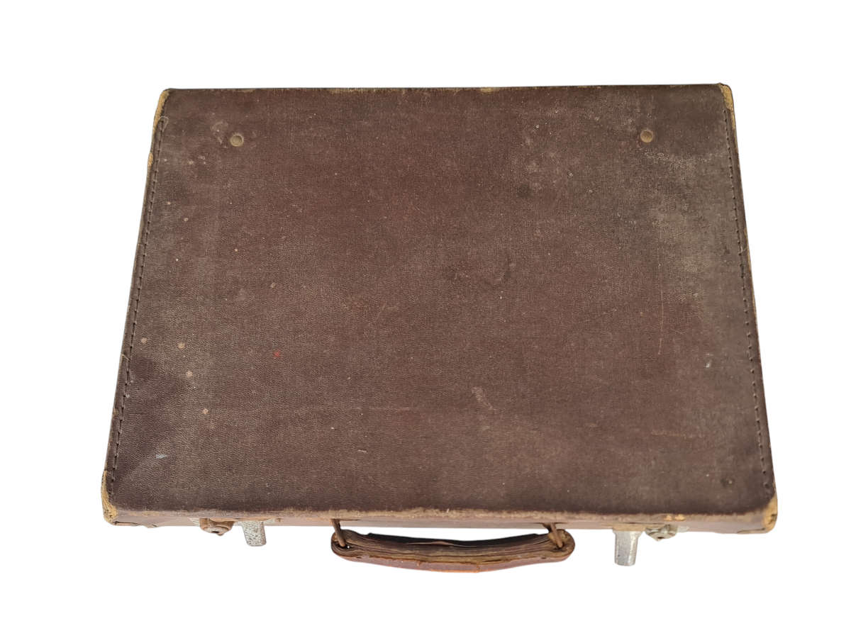 Leather style Artist case