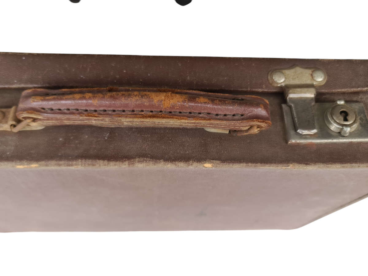 Leather style Artist case