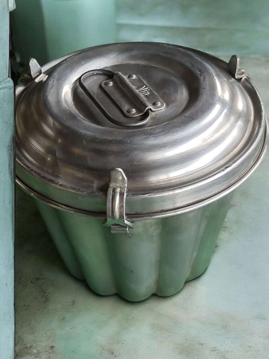 Vintage Steam Pudding Mold