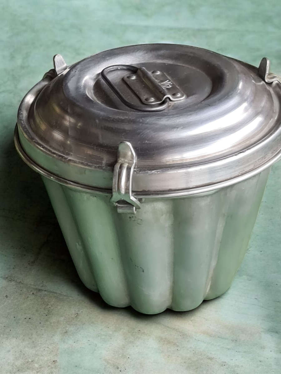 Vintage Steam Pudding Mold