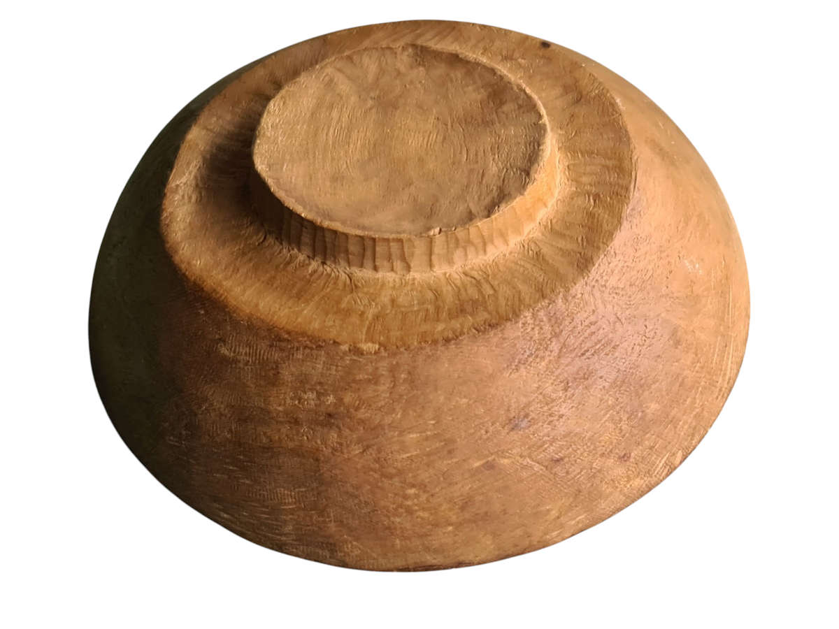 African: Wooden fruit bowl