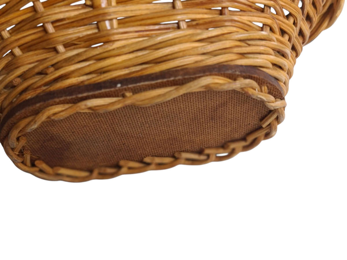 Vintage Wicker Basket(a)