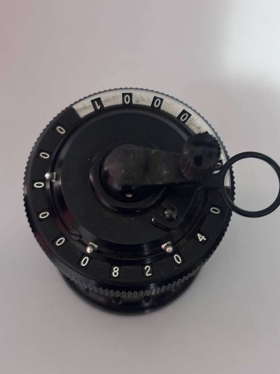 CURTA MECHANICAL CALCULATOR 1930'S. TYPE 1 MADE IN LICHTENSTEIN IN ORIGINAL METAL CASE