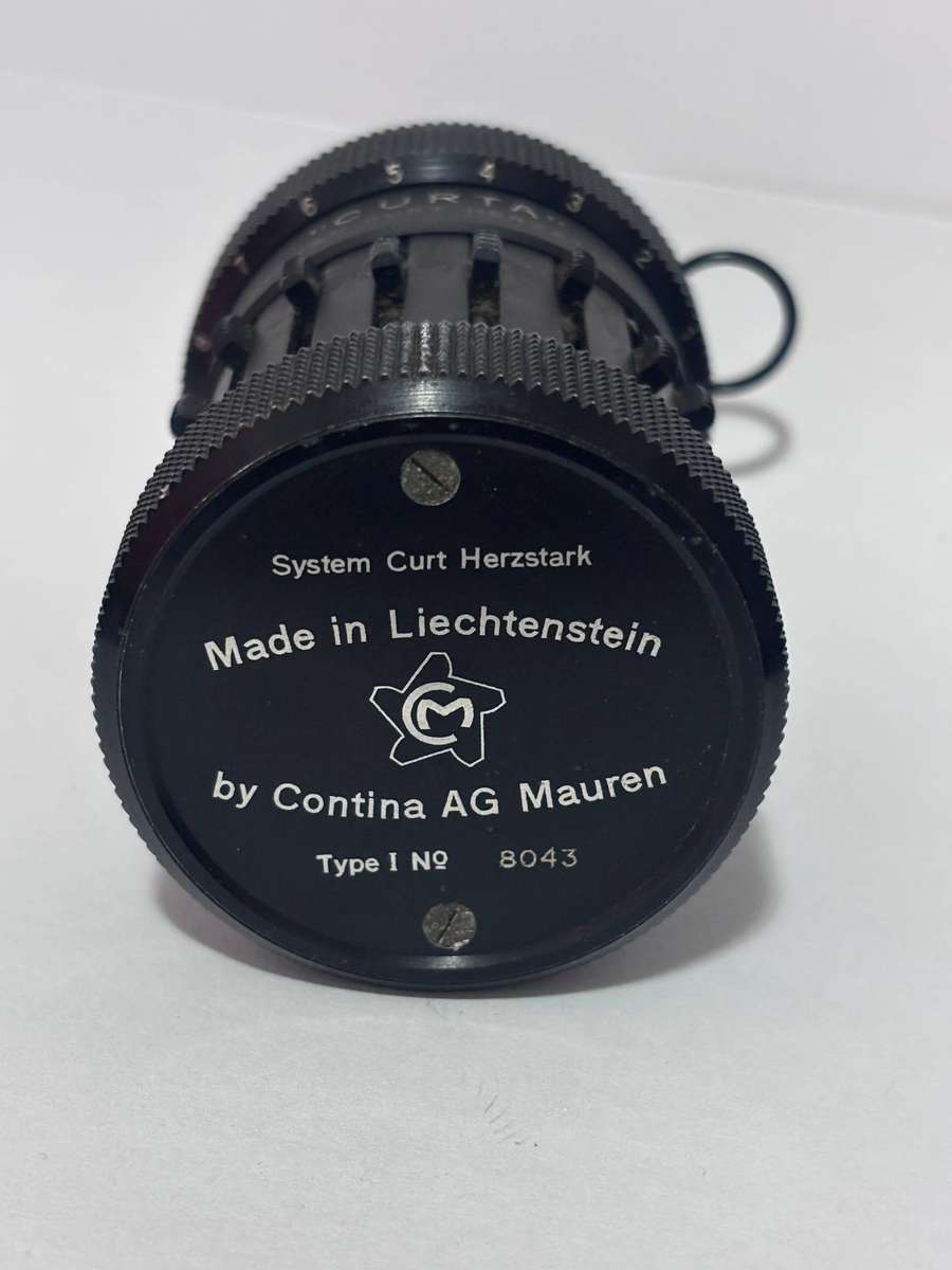 CURTA MECHANICAL CALCULATOR 1930'S. TYPE 1 MADE IN LICHTENSTEIN IN ORIGINAL METAL CASE