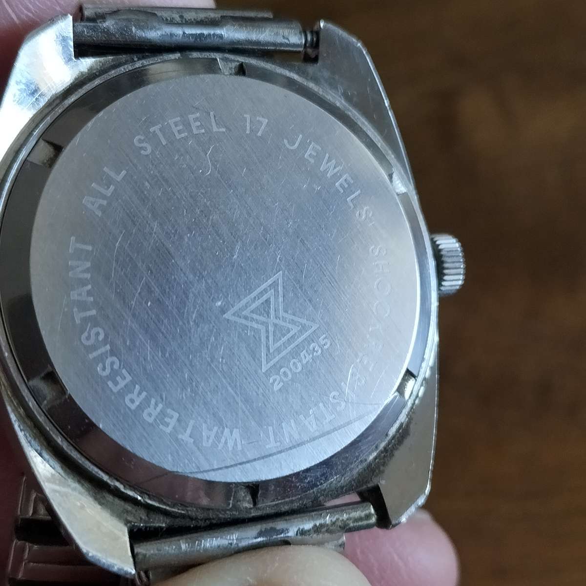 TWO SWISS MEN'S WATCHES. CYMA, DELFIN.