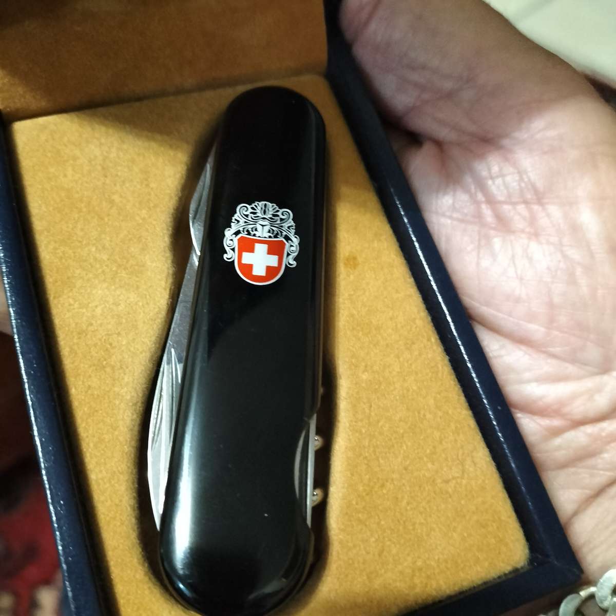 WENGER POCKET KNIFE.