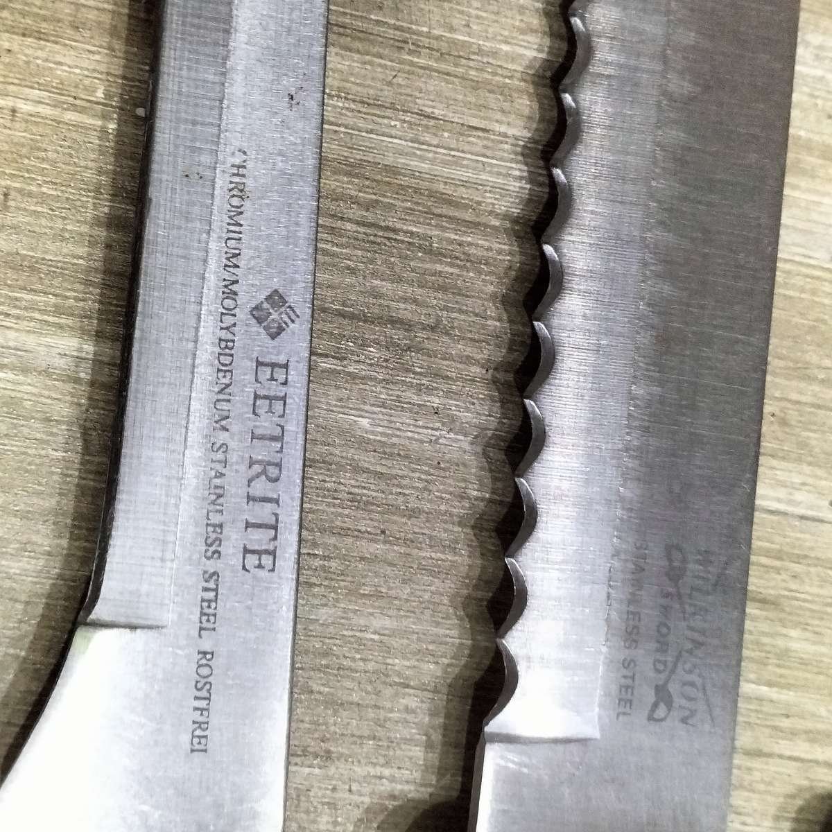 WILKINSON SWORD AND EETRITE CUTLERY SET.