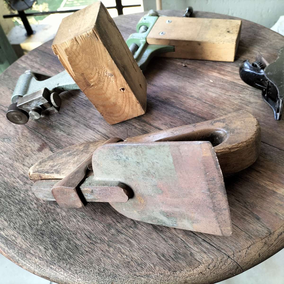 FOUR VINTAGE HAND TOOLS.