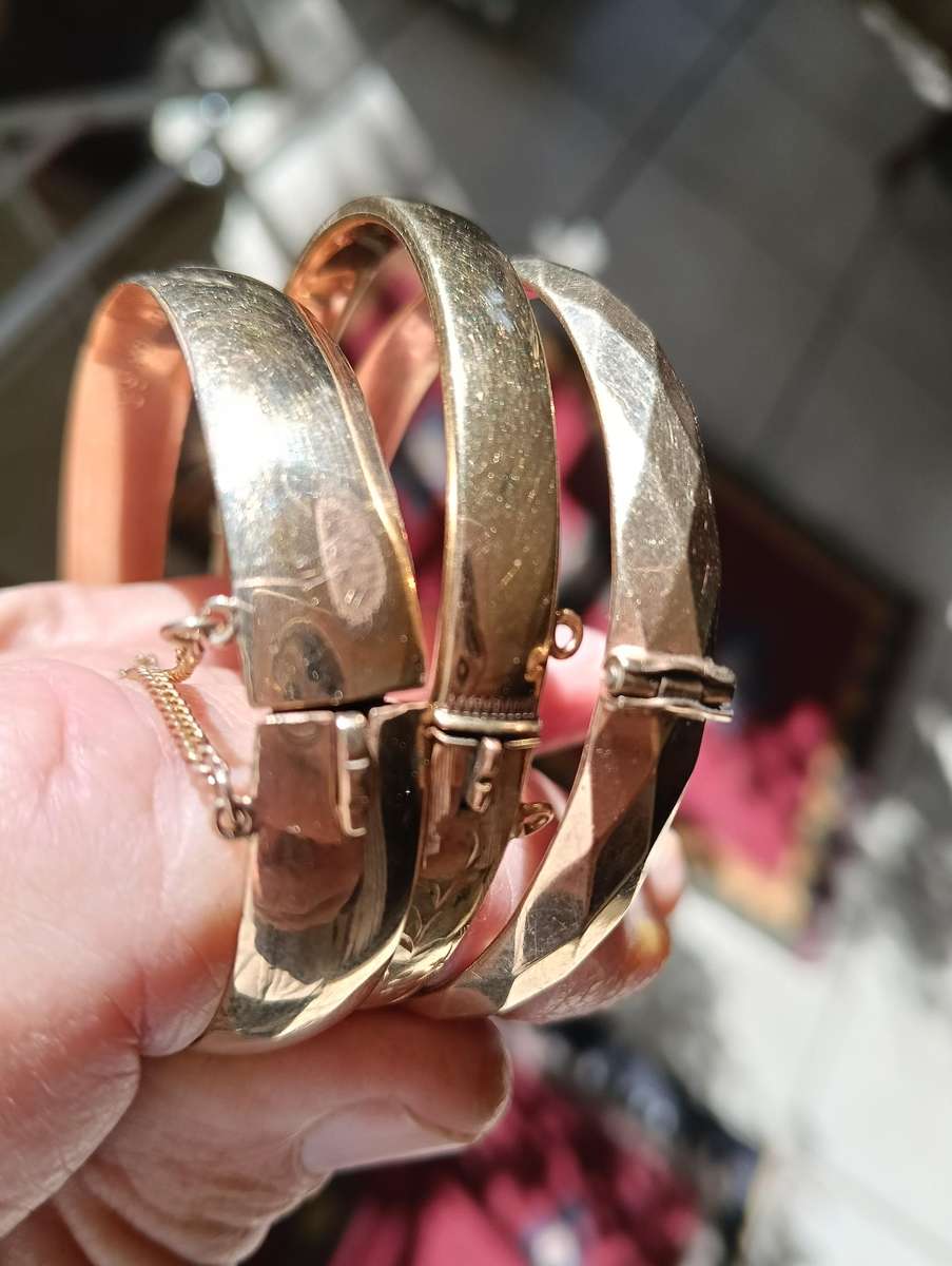 9ct Gold Metal/Bronze Core Bangles