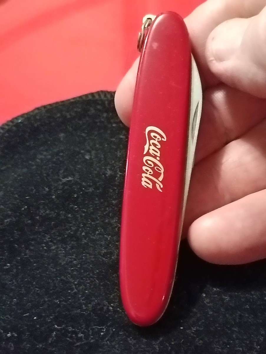 VICTORINOX COCA- COLA BRANDED KNIFE.