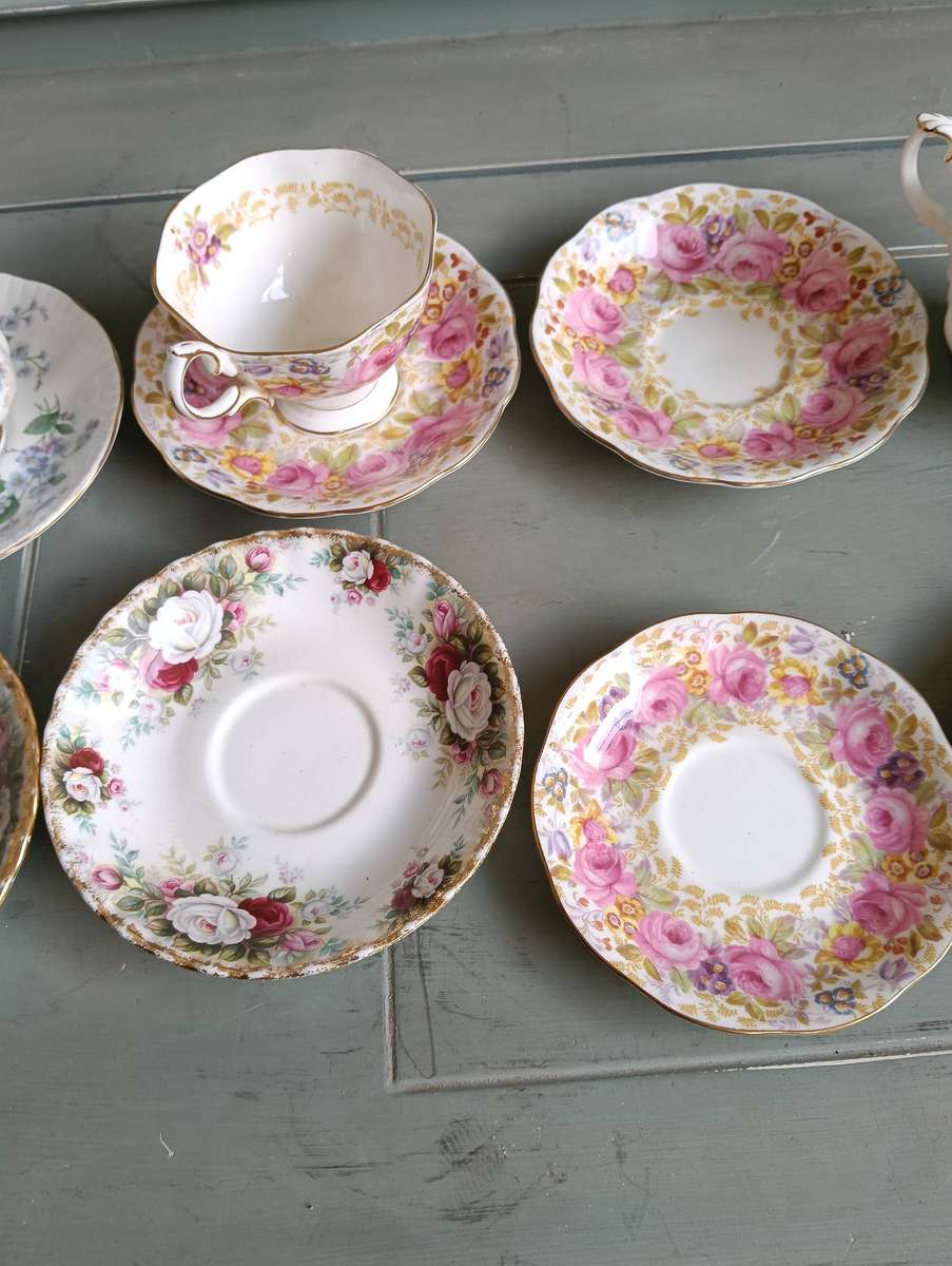 ROYAL ALBERT AND ROYAL PARAGON ITEMS