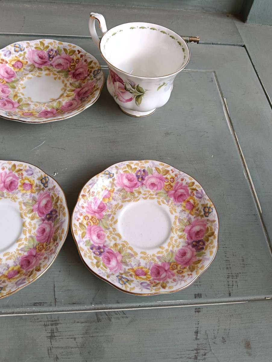 ROYAL ALBERT AND ROYAL PARAGON ITEMS