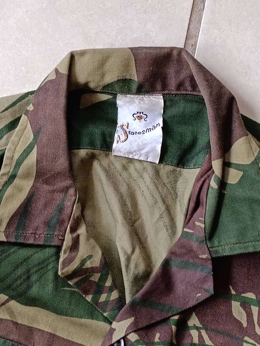 RHODESIA ARMY LONG SLEEVE SHIRT.